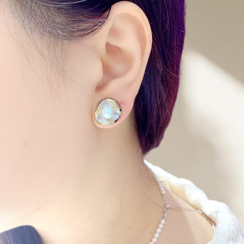 Classical Beauty New Chinese Pearl Zircon Earrings Triangle Flower High-grade Sense New Style Light Luxury All-match Earrings