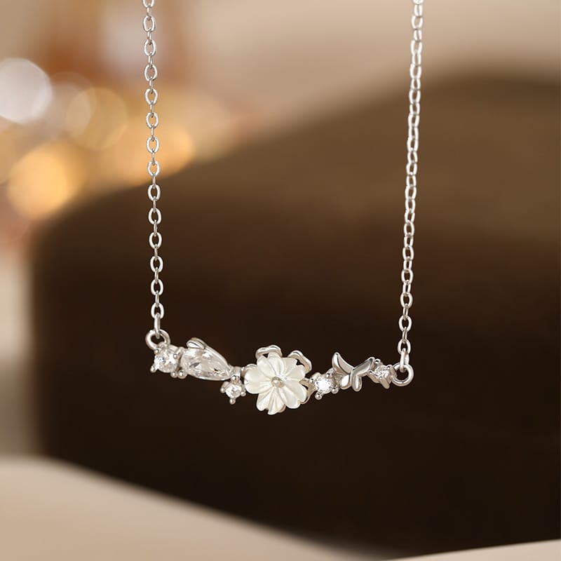Po S999 Foot Silver Elegant Flower Butterfly Necklace Female Temperament High-grade Pastoral Style Niche Clavicle Chain