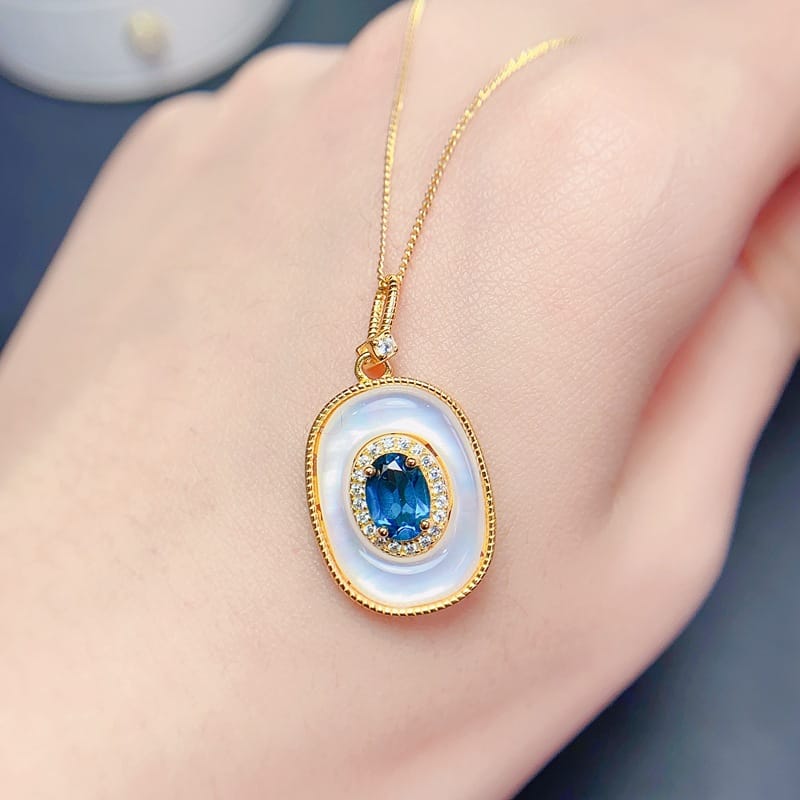 New natural London blue topaz pendant 5 * 7mm elegant clavicle chain 925 silver women's pendant wholesale