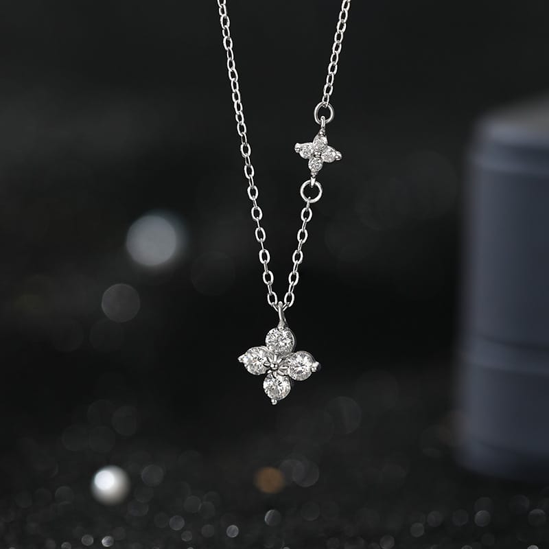 S999 Pure Silver Four Mans Star Necklace Elegant Light Luxury Design Elegant Artistic Gentle Niche Clavicle Chain