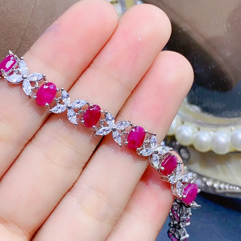 Fresh and simple Myanmar non-burnt Ruby natural ruby bracelet 925 silver women's bracelet 4 * 6mm wholesale