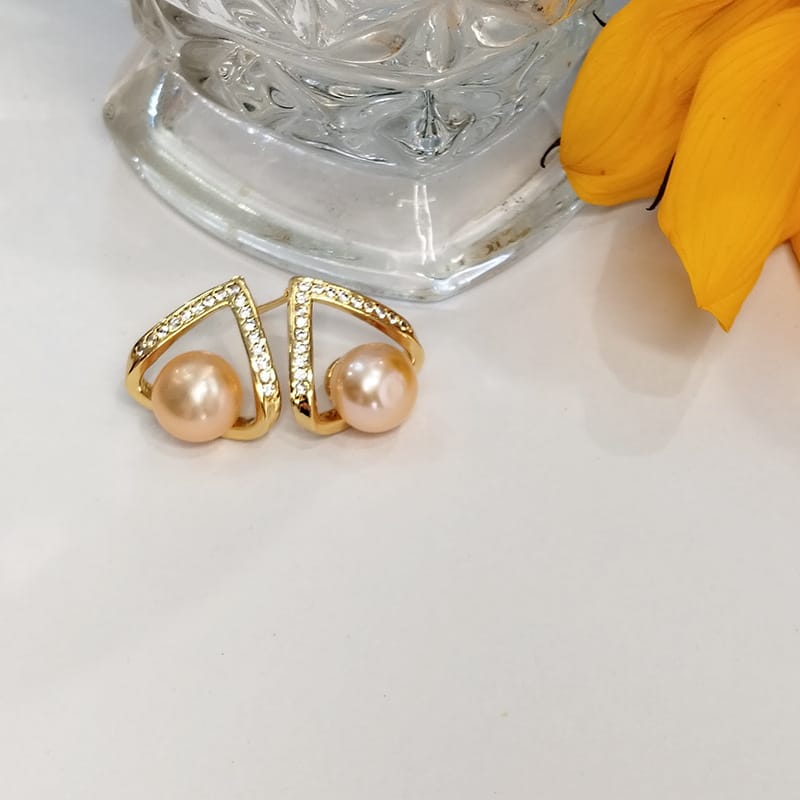 Natural freshwater pearl S925 silver needle triangle heart-shaped zircon pearl earrings temperament Joker earrings source manufacturers