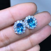 Single grain 2 Karat Swiss blue Topaz 925 sterling silver stud earrings beautiful color