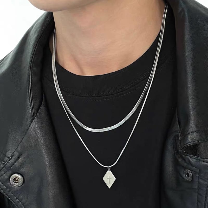 Cross zircon non-fading titanium steel necklace men's all-match high-end sense Cuban chain personality niche neck chain necklace