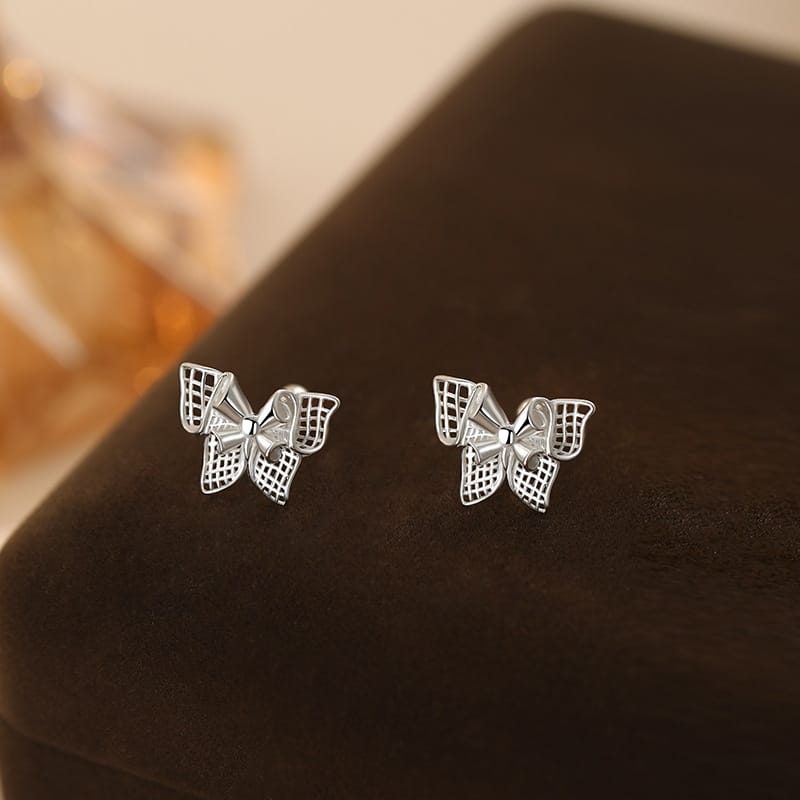  S999 Silver Sweet Butterfly Screw Earrings Women's Cute Gentle Daily All-match Advanced Earrings 