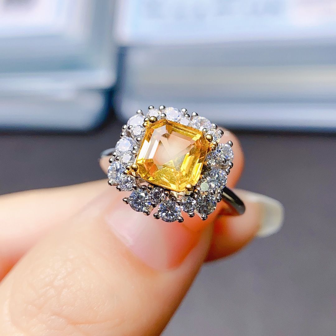 Factory wholesale explosions natural citrine ring S925 silver inlaid main stone 6*6 selling Europe and the United States a generation of hair