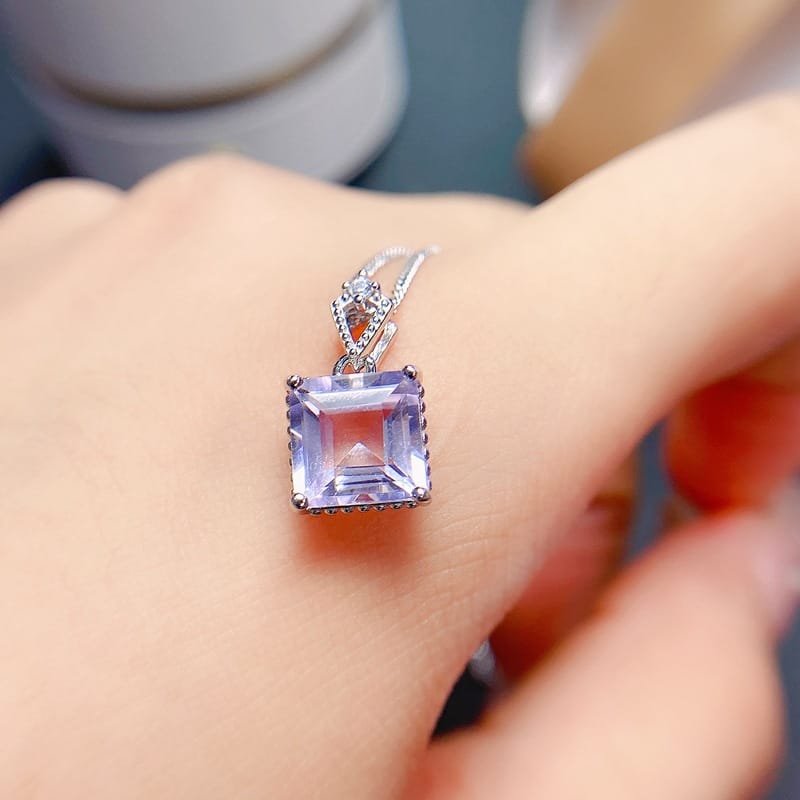 Fashion New Natural amethyst pendant 8 * 8mm women's pendant 925 silver live wholesale