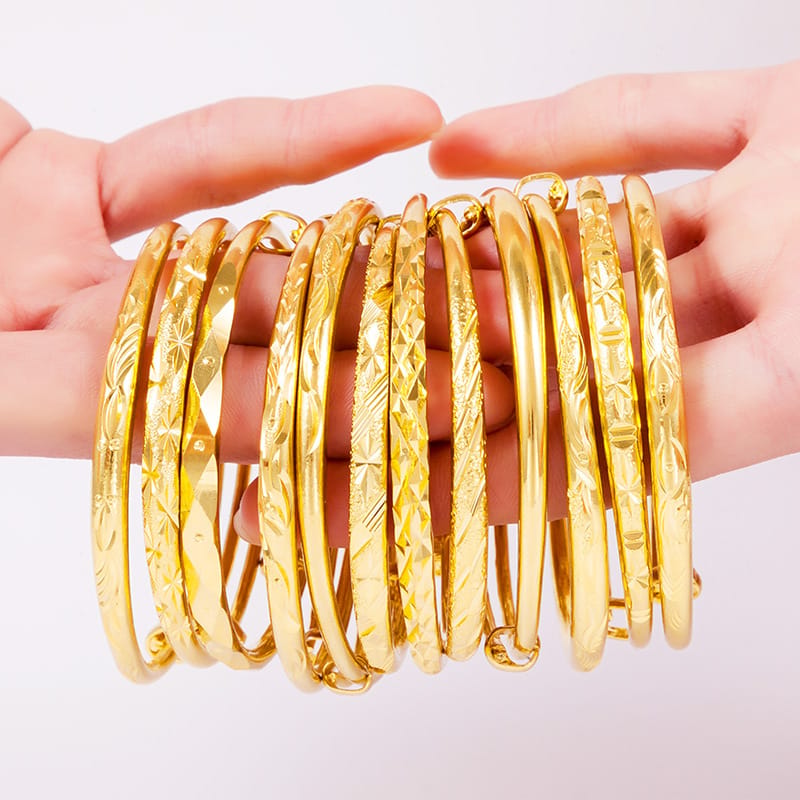 Bracelet Gymophila Ladies High-end Jewelry Imitation Gold Bracelet Long-standing Copper Bracelet Simulation Accessories