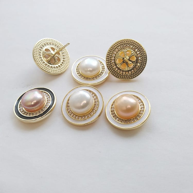 Natural Freshwater Pearl Earrings Black and White Large Round Buckle Zircon Earrings Small Chanel Style Personalized Fashion Earrings Earrings New Style