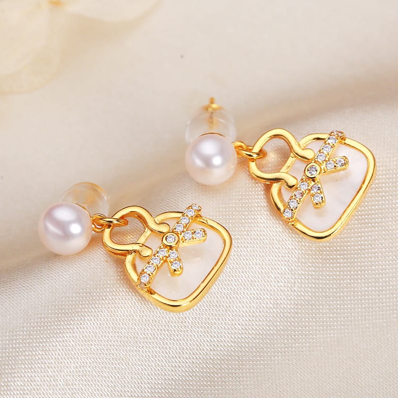 Freshwater Pearl Earrings s925 Silver Needle Fritillaria Earrings Advanced Sense to Send Girlfriends