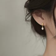 Light luxury niche S925 sterling silver natural pearl stud earrings women's French retro high-grade water drop ear jewelry