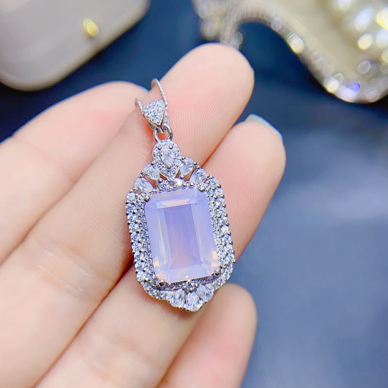 European and American fashion Natural amethyst pendant 10*14mm ladies pendant necklace 925 silver wholesale live trembles