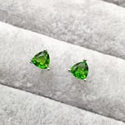Simple angular stud earrings hit 925 silver inlaid with natural diopside