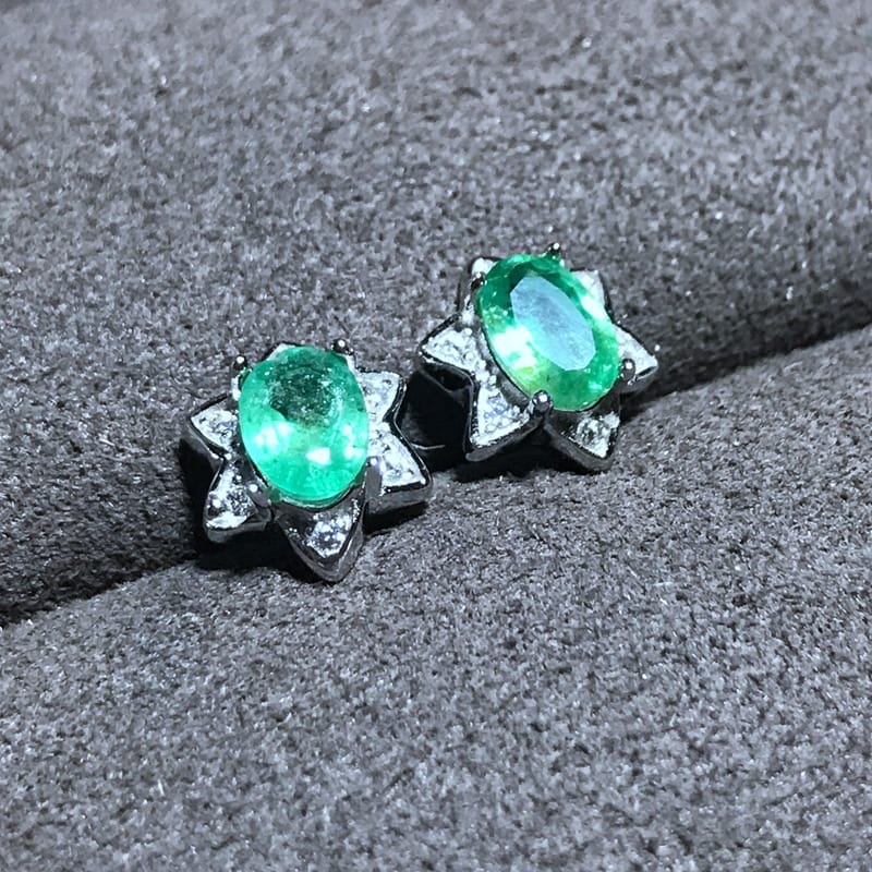 Natural Columbia emerald stud earrings 925 silver inlaid real Emerald