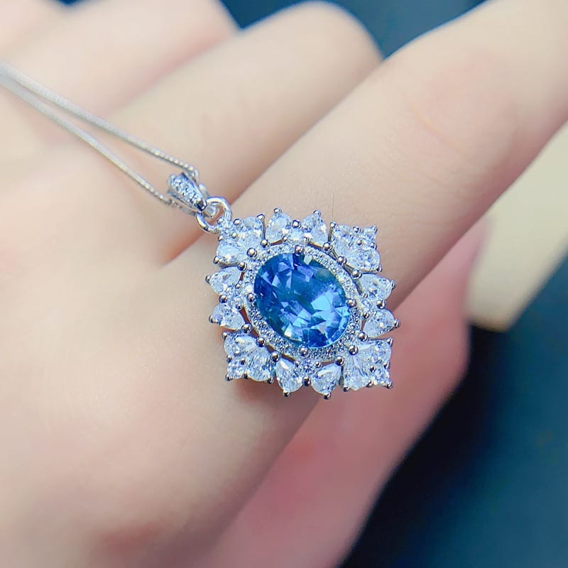 European and American fashion flash Diamond natural topaz pendant necklace 7*9mm ladies pendant wholesale gift to his girlfriend