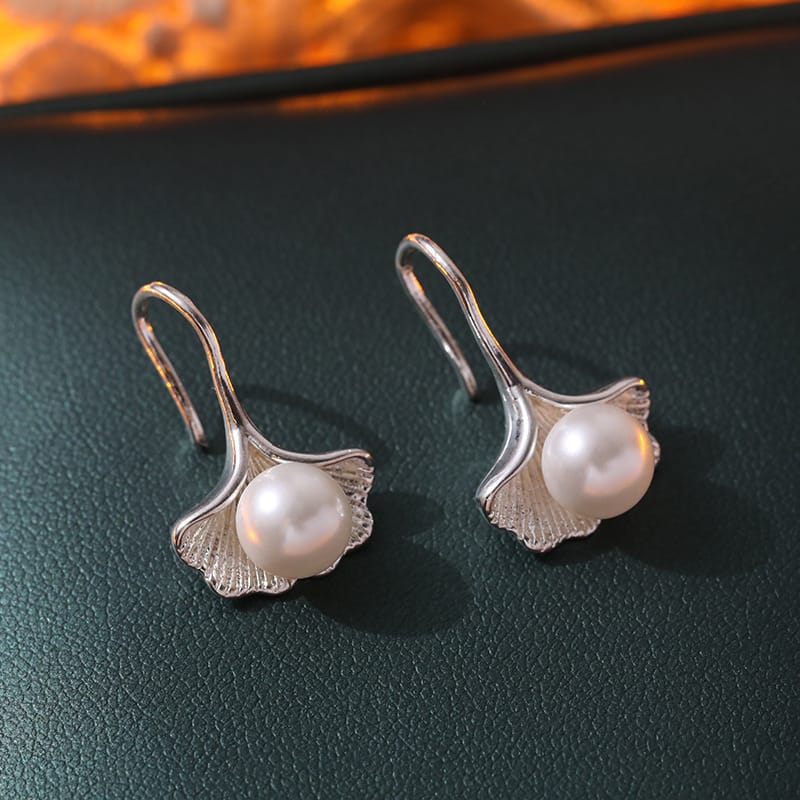 Leaf stud earrings s925 sterling silver earrings women's anti-allergy simple temperament pearl jewelry