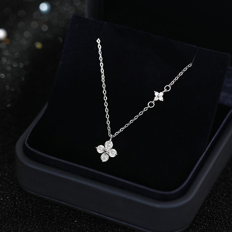 Po S999 Foot Silver Four Mans Star Necklace Elegant Light Luxury Design Elegant Artistic Gentle Niche Clavicle Chain