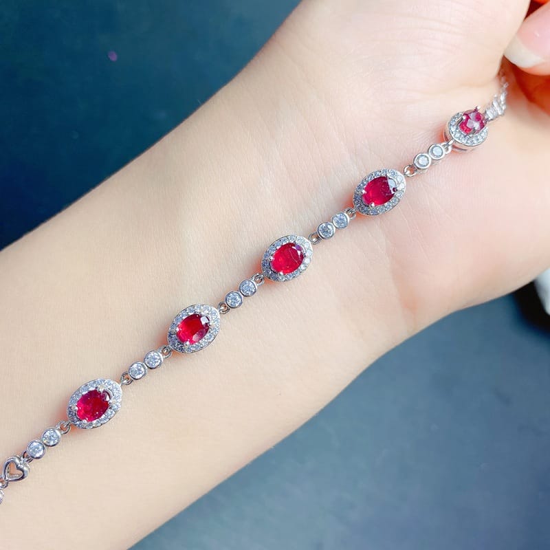 New Burned Ruby Bracelet Exquisite 925 Silver Inlaid Style Beautiful Ladies Live Supply Overseas Supply