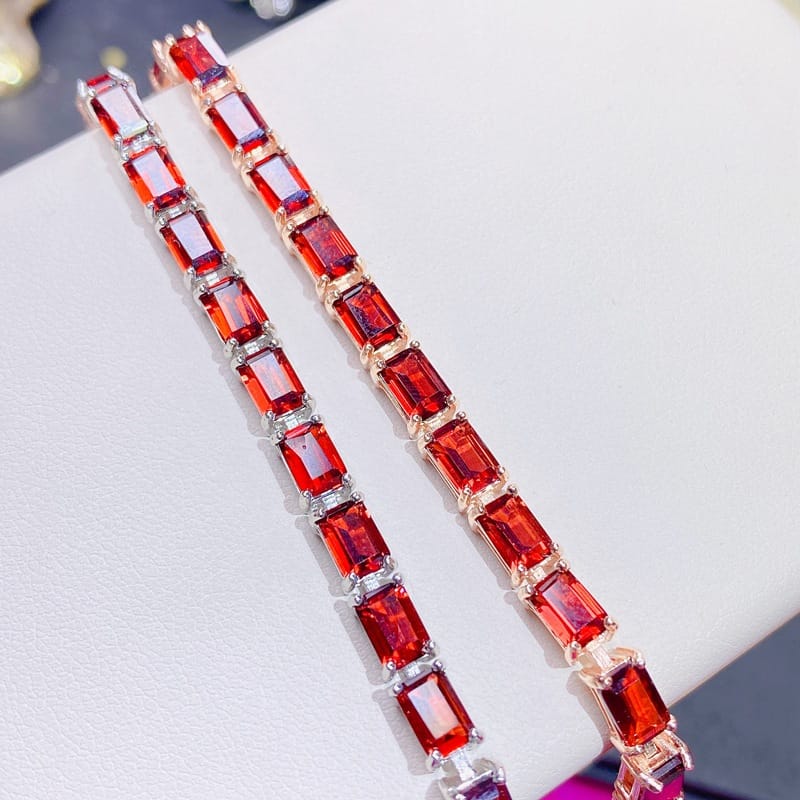 Natural garnet bracelet girls bracelet 925 silver 4 * 6mm garnet bracelet gift colorful treasure wholesale