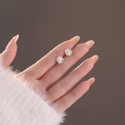 Po S999 Foot Silver French Retro Flower Pearl Earrings Women's New High-end Sense Small Fresh Earrings for Hair