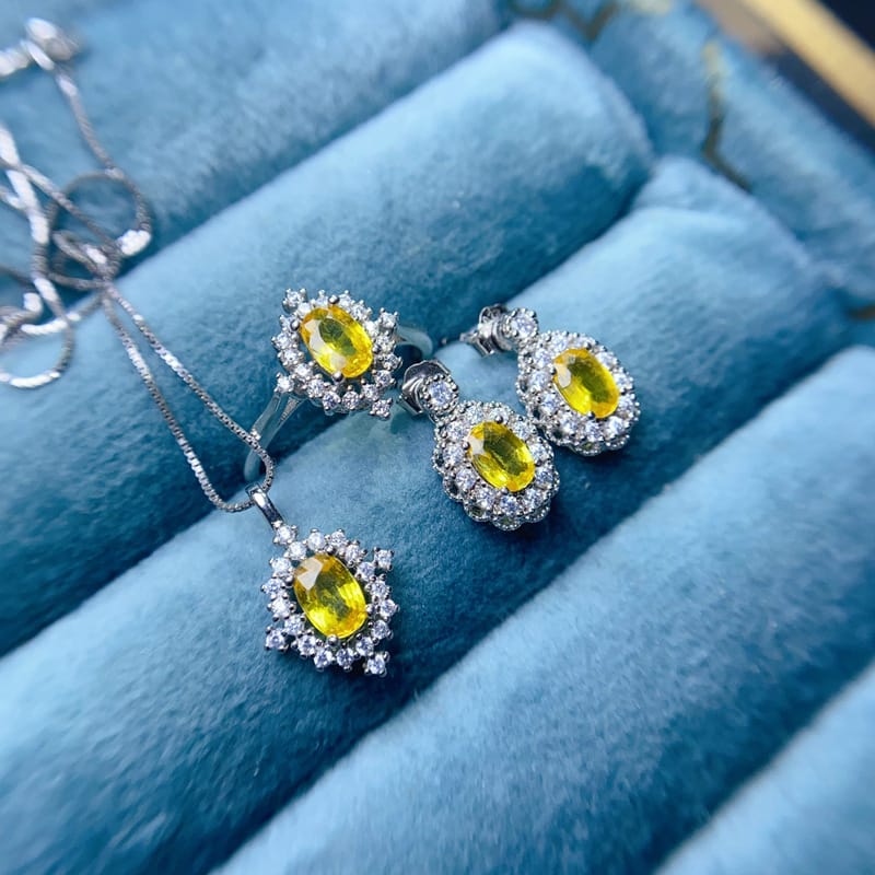 Fashion DIY bare stone natural yellow sapphire 925 silver 4*6mm sapphire suit shake sound fast hand wholesale