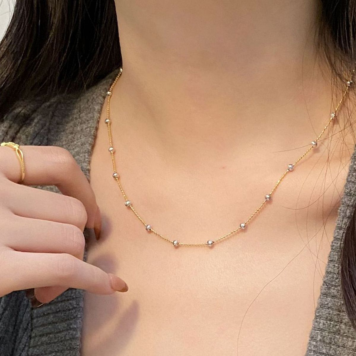 Cross-border S925 Sterling Silver Contrast Bare Chain Niche Design Scimitar Bead Necklace Women's Round Bead Clavicle Chain Tide