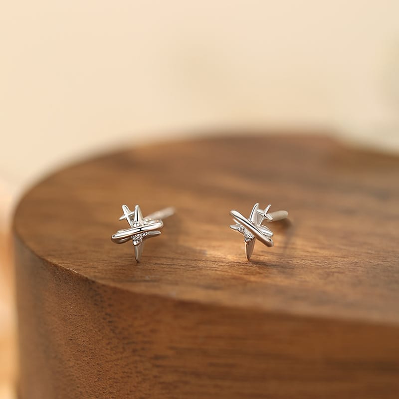 S999 Pure Silver Cute Small Four Mans Star Earrings Women's Super Mini Cute Niche Design Earrings 
