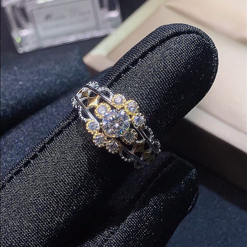 0.5 karat Mosang Diamond Women's Ring GRA Certificate Black Card Waist Code 925 Silver Inlay Plating Double Color