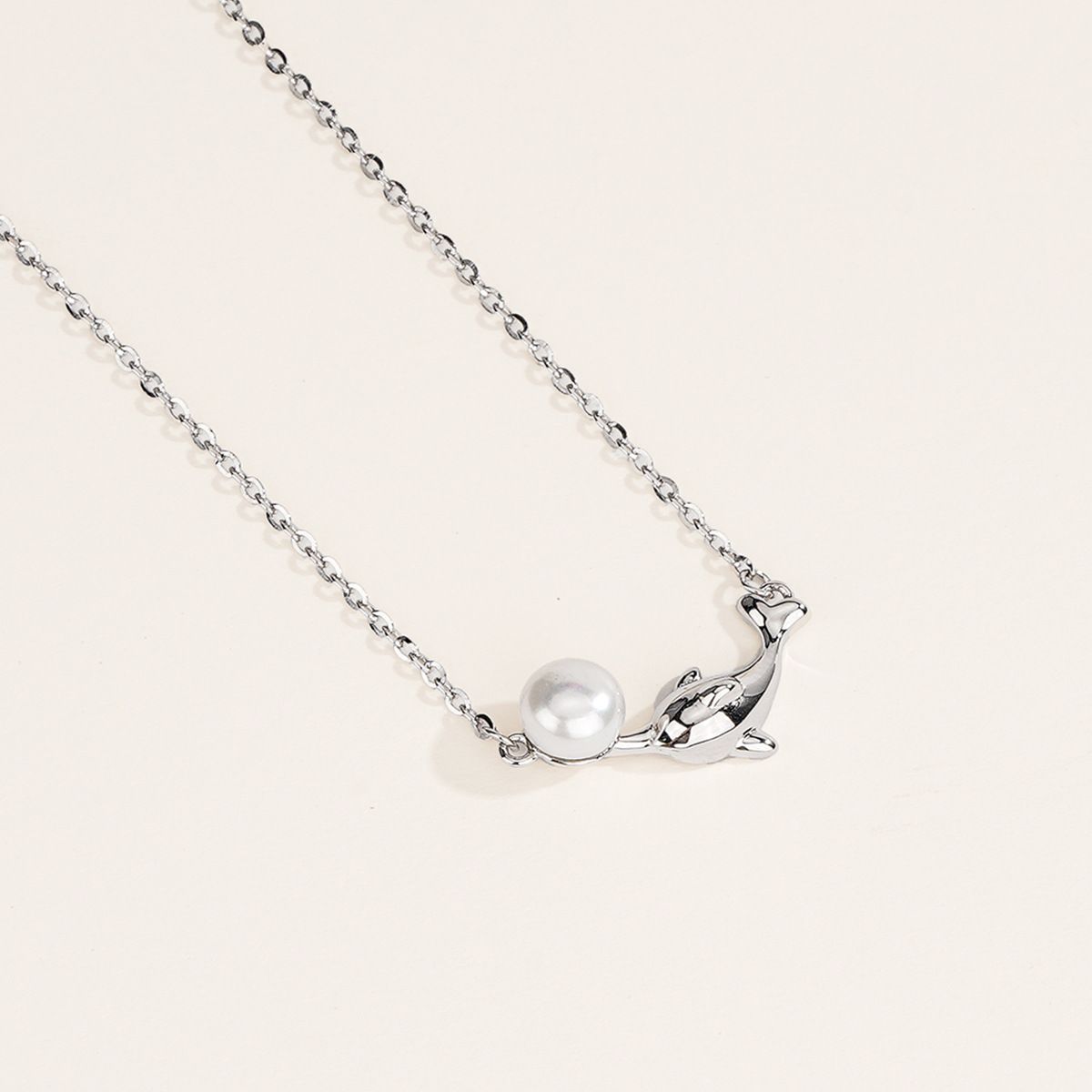 S925 sterling silver with fresh water pearl happy dolphin necklace