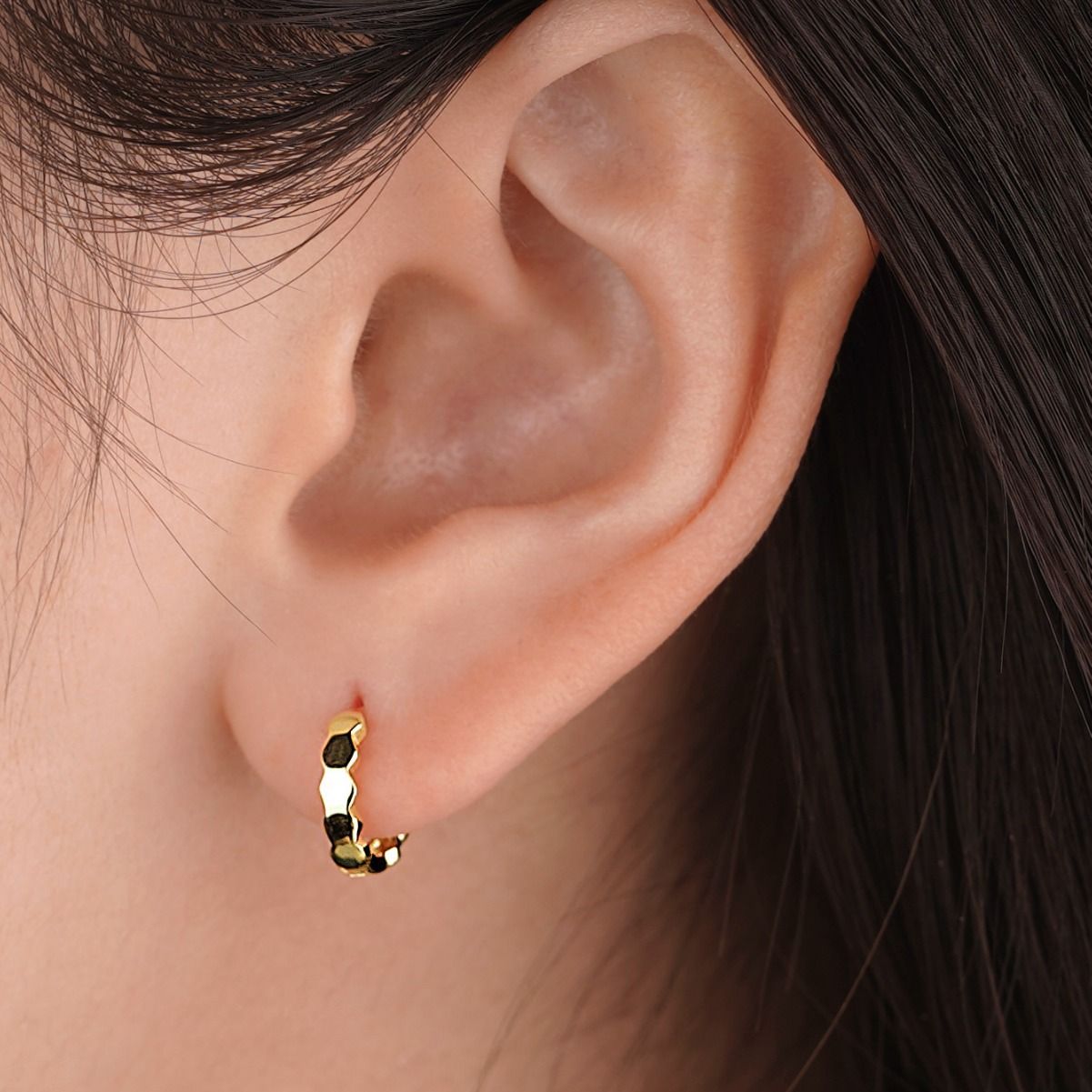 S925 Sterling Silver Simple Glow Polygonal Facet Korean Style commuter Style Elegant Personalized Small Ear Ring Ear Buckle