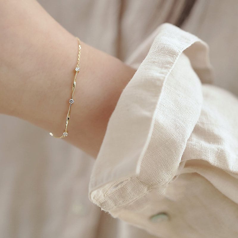 S925 Silver Mobius Bracelet Women's Light Luxury Simple Golden Cool Style Micro-inlaid Style Hand Jewelry