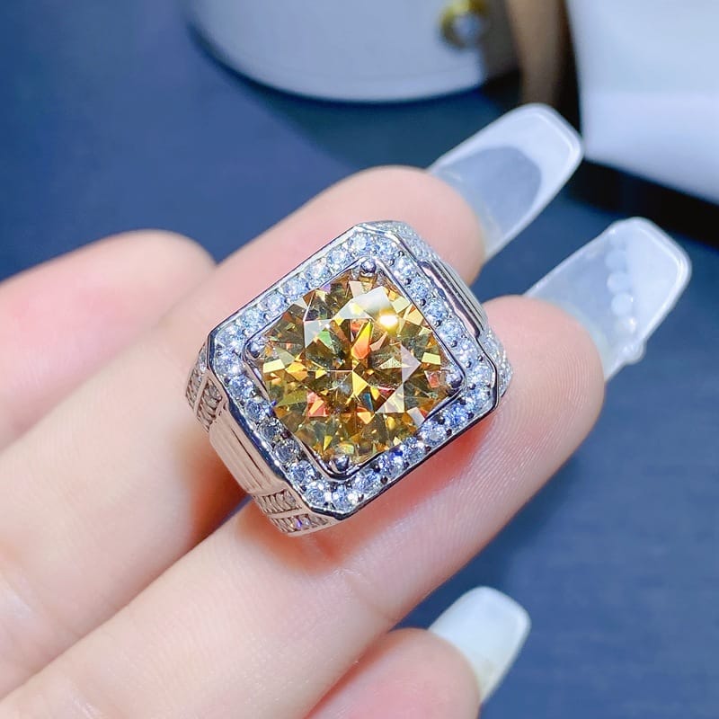 Men's diamond ring. 5 karat Yellow Diamond men's ring tested diamond pen with GRA certificate D color