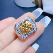 Men's diamond ring. 5 karat Yellow Diamond men's ring tested diamond pen with GRA certificate D color