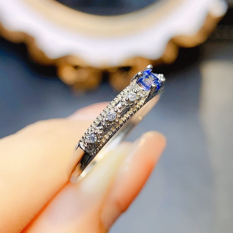 Factory wholesale explosions natural sapphire ring S925 silver inlaid with the main stone 3.5*3.5 selling Europe and the United States a piece