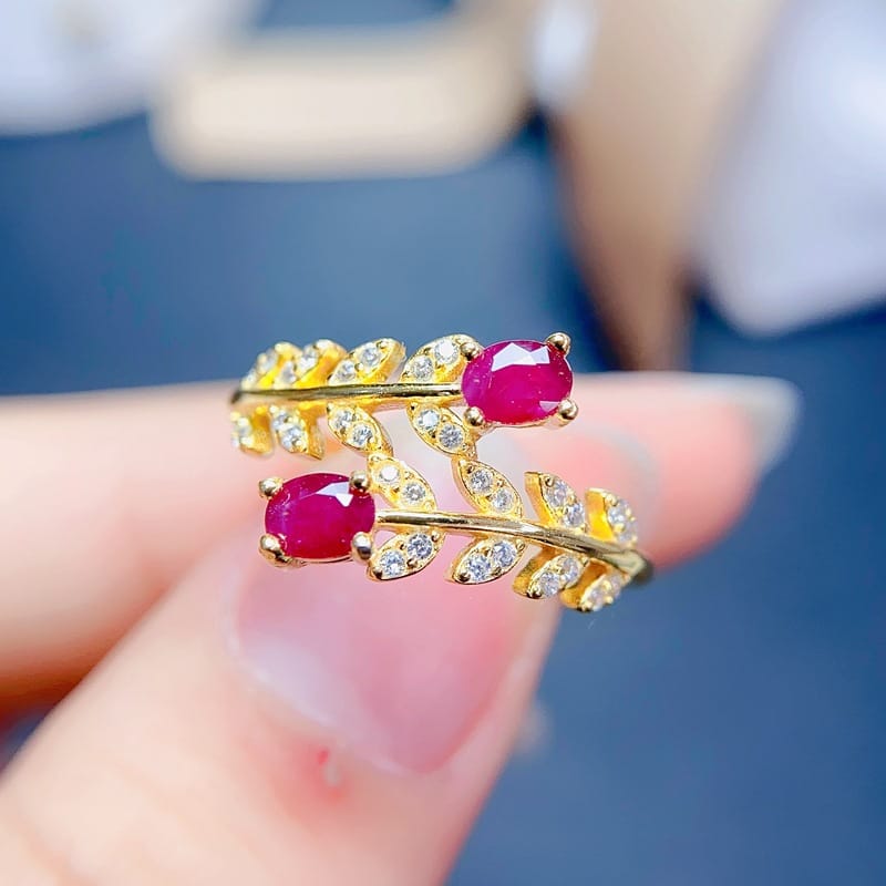 New on the new natural Ruby ladies ring 925 silver Live 3*4mm color treasure wholesale