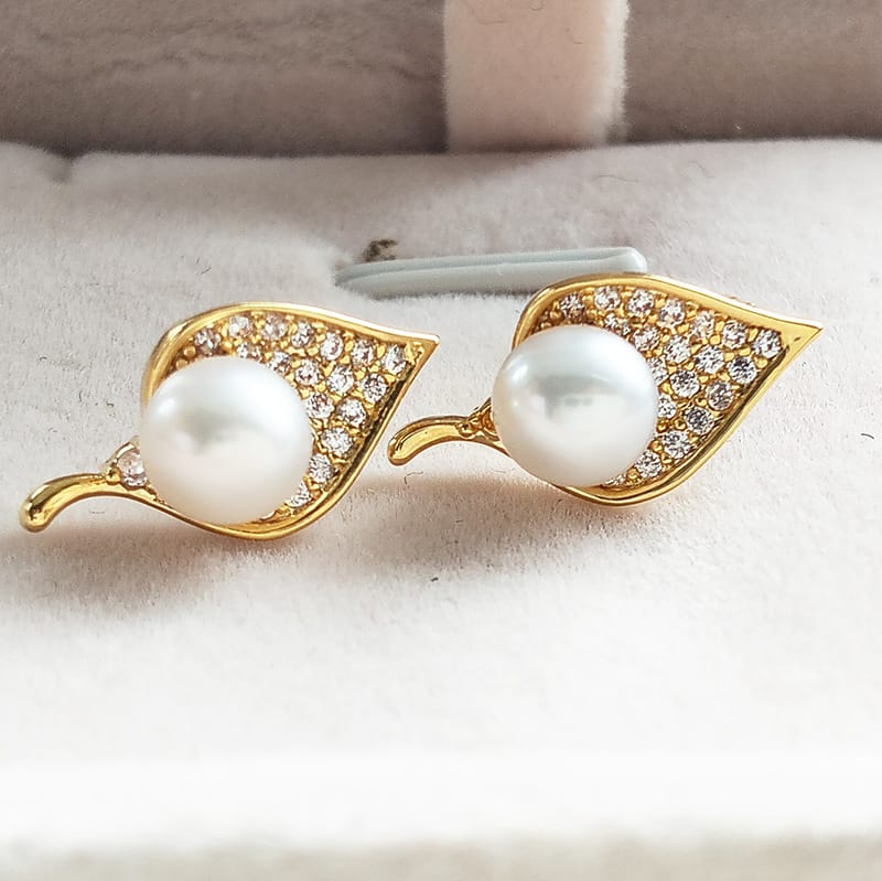 Natural Freshwater Pearl Earrings s925 Silver Needle Zircon One Leaf Pleasant Small and Exquisite Niche Design Earrings New