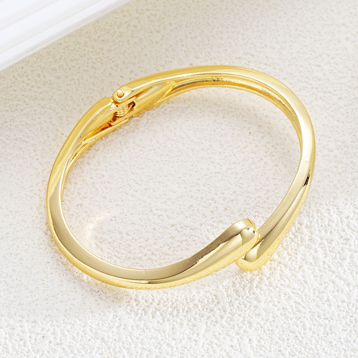 Cross-border Hot Exaggerated Water Drop Stream Metallic Glaze Open Bracelet Distinctive Light Luxury High-end Hand Jewelry