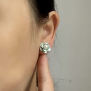 Natural Freshwater Pearl Earrings Sweet Fresh Green Camellia Pearl Earrings Light Luxury High-end Internet Celebrity Earrings