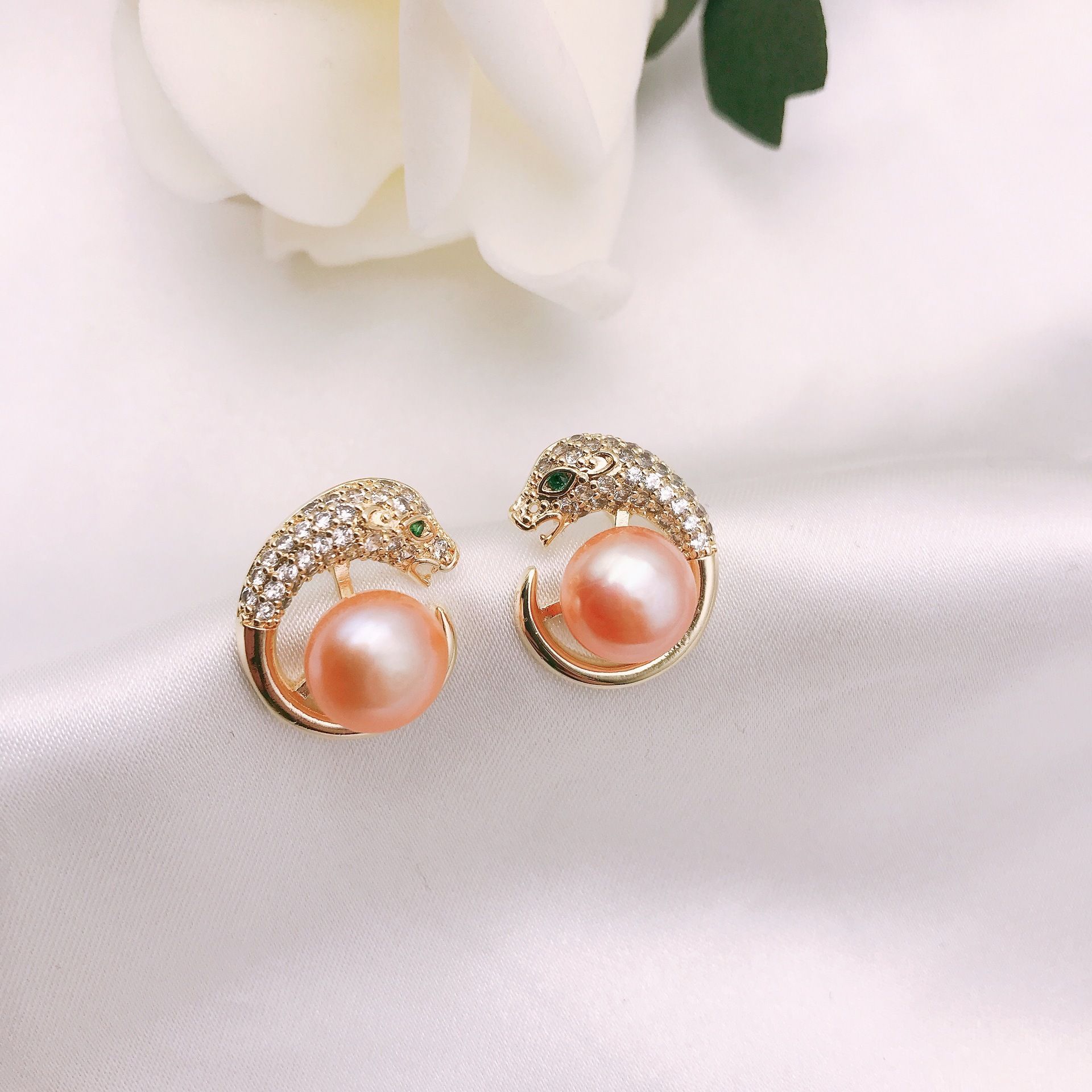 Natural Freshwater Pearl Earrings Leopard Animal Temperament Pearl Earrings All-match High-end Personality Niche Earrings Women