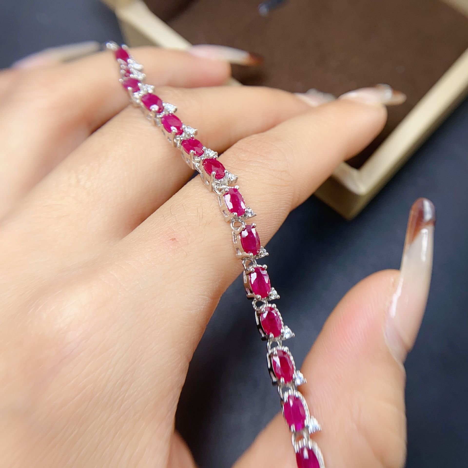 Natural laochu ruby bracelet 3 * 5mm 925 silver inlaid natural laochu ruby bracelet beautiful style