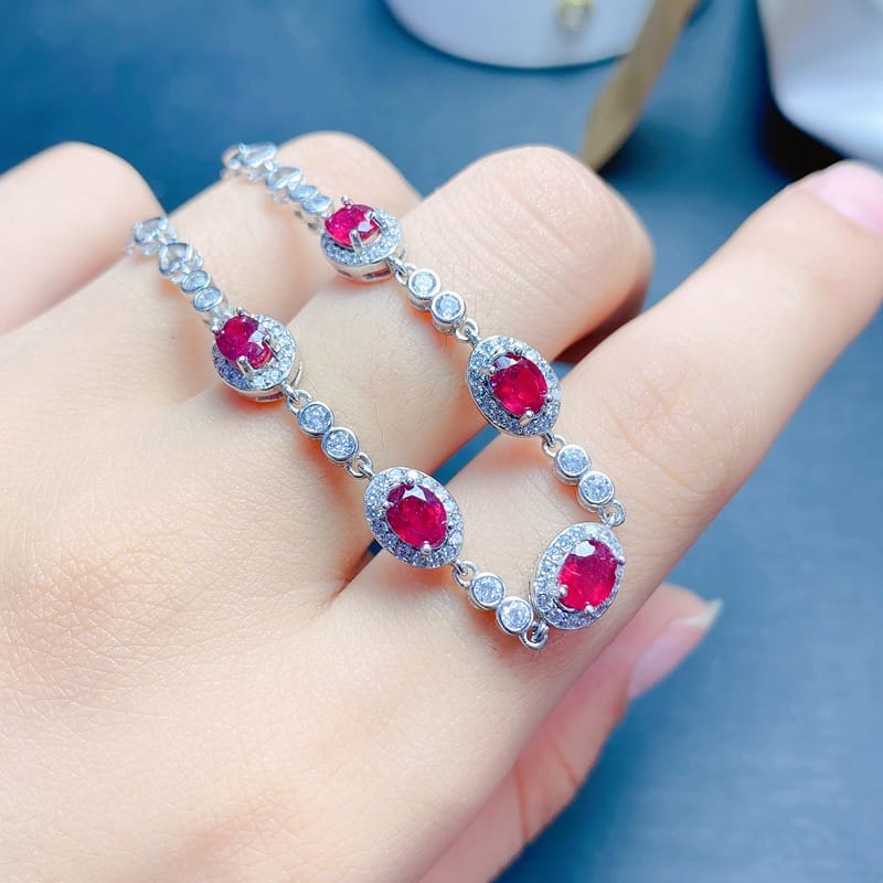 New Burned Ruby Bracelet Exquisite 925 Silver Inlaid Style Beautiful Ladies Live Supply Overseas Supply