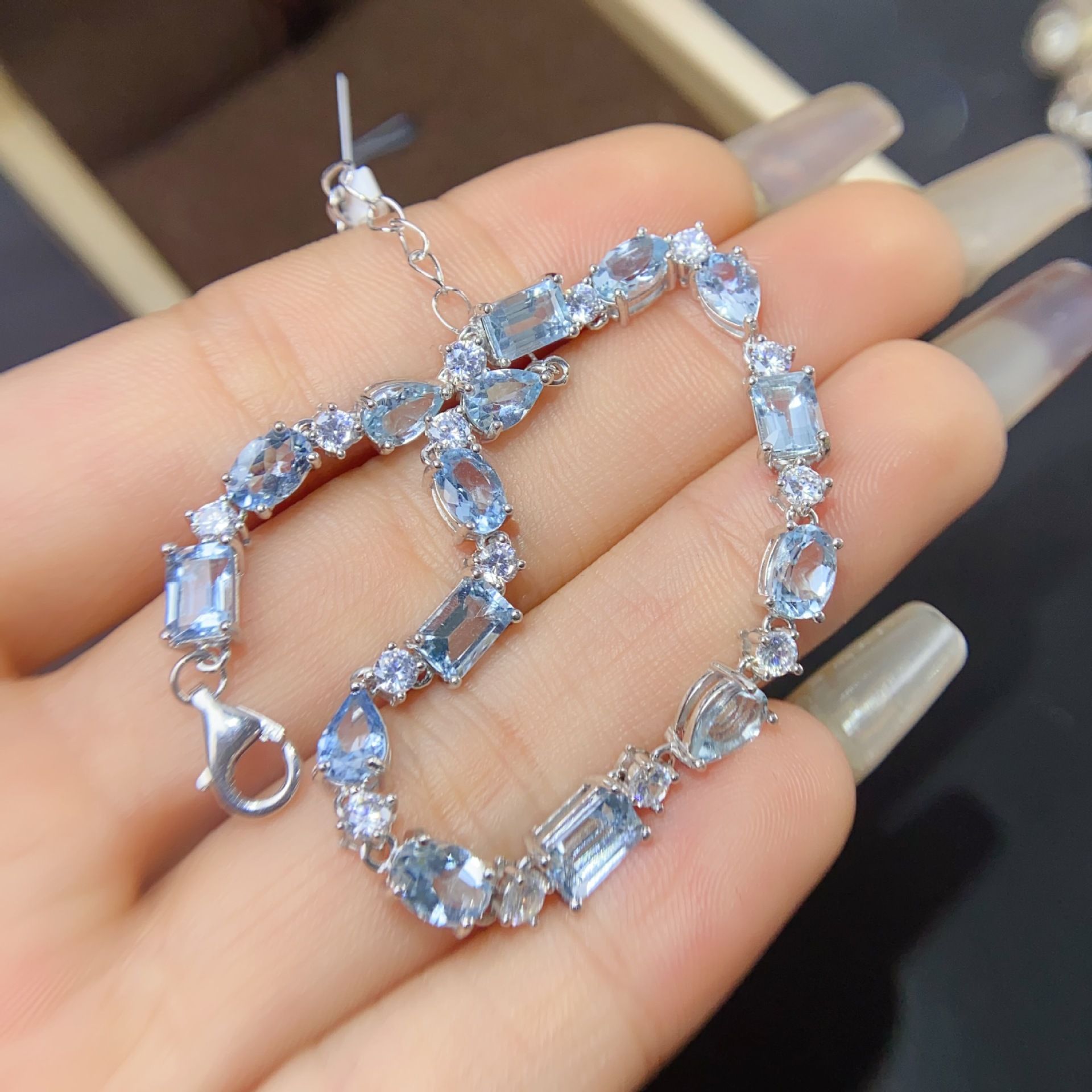 Fresh natural aquamarine bracelet 925 silver wholesale Women's bracelet 6*4*5mm crystal clean supply