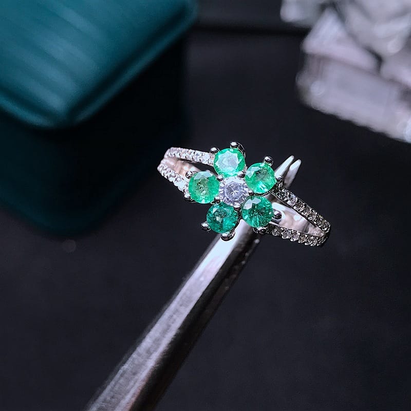Natural Emerald Ring 925 Silver Inlaid Emerald Ladies Ring for Girlfriend Gift Support Identification