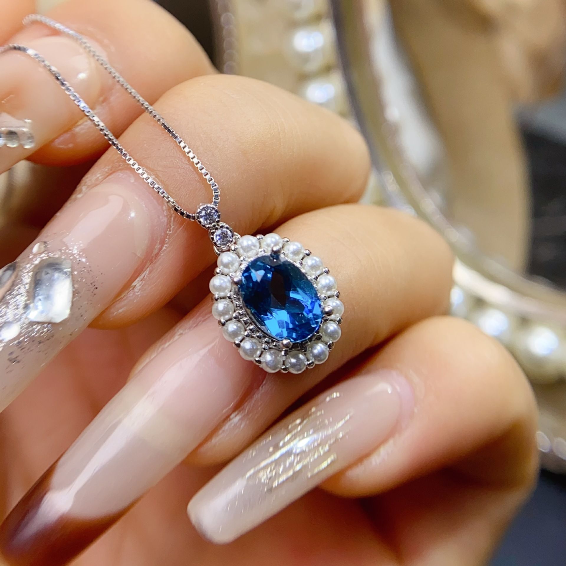 New natural London blue topaz pendant 6 * 8mm elegant clavicle chain 925 silver women's pendant wholesale