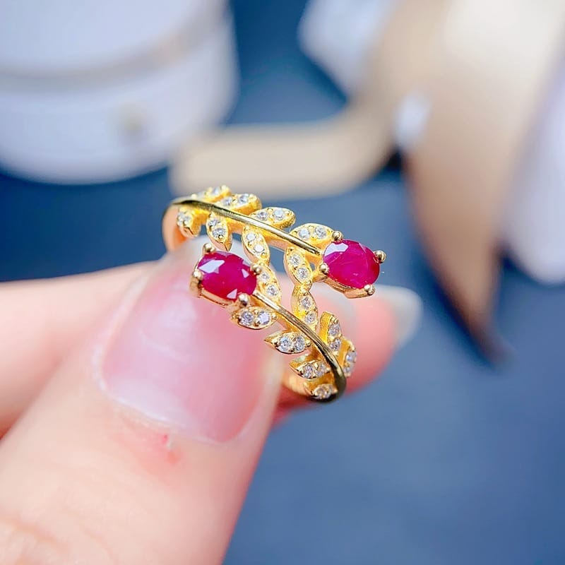 New on the new natural Ruby ladies ring 925 silver Live 3*4mm color treasure wholesale