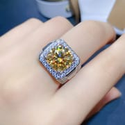 Men's diamond ring. 5 karat Yellow Diamond men's ring tested diamond pen with GRA certificate D color