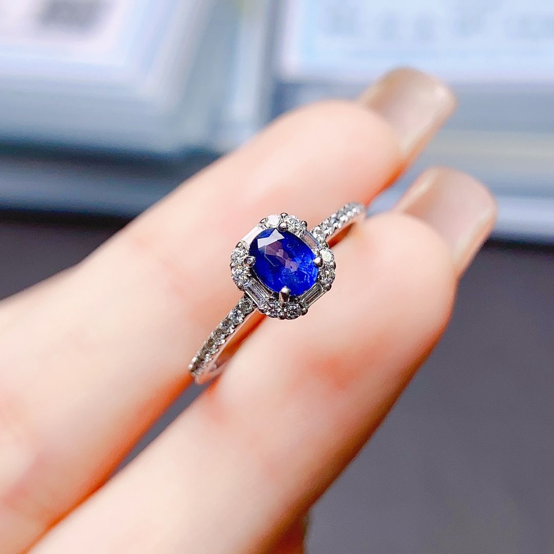 Factory wholesale explosions natural sapphire ring S925 silver inlaid with the main stone 4*5 selling Europe and the United States a generation of hair