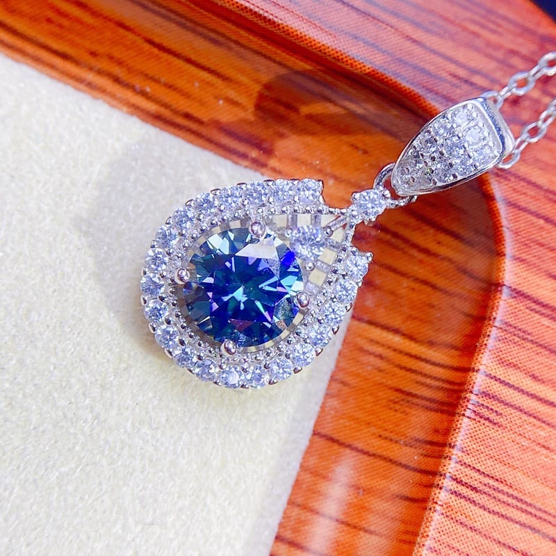 Mosang Diamond Pendant to Send Girlfriend 925 Silver Inlaid Colorful Mosang Diamond Pendant Mesang GRA Certificate Waist Size 1 karat