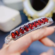New on the new natural garnet bracelet 925 silver inlaid fire color good live tremolo supply wholesale