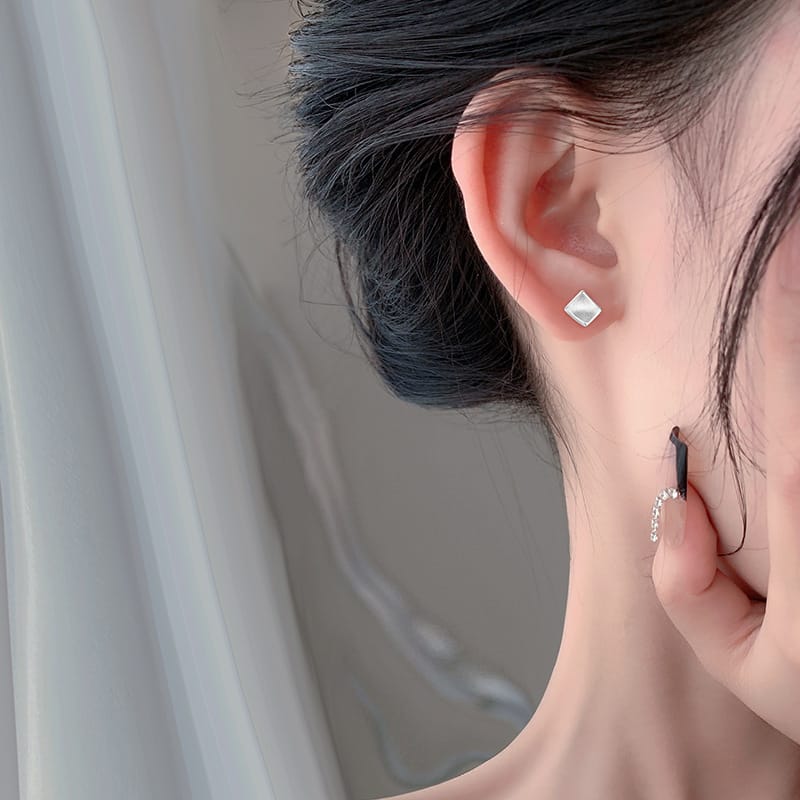 Bao S999 pure silver brushed diamond stud earrings geometric earrings small earrings quadrilateral earrings simple small fashion